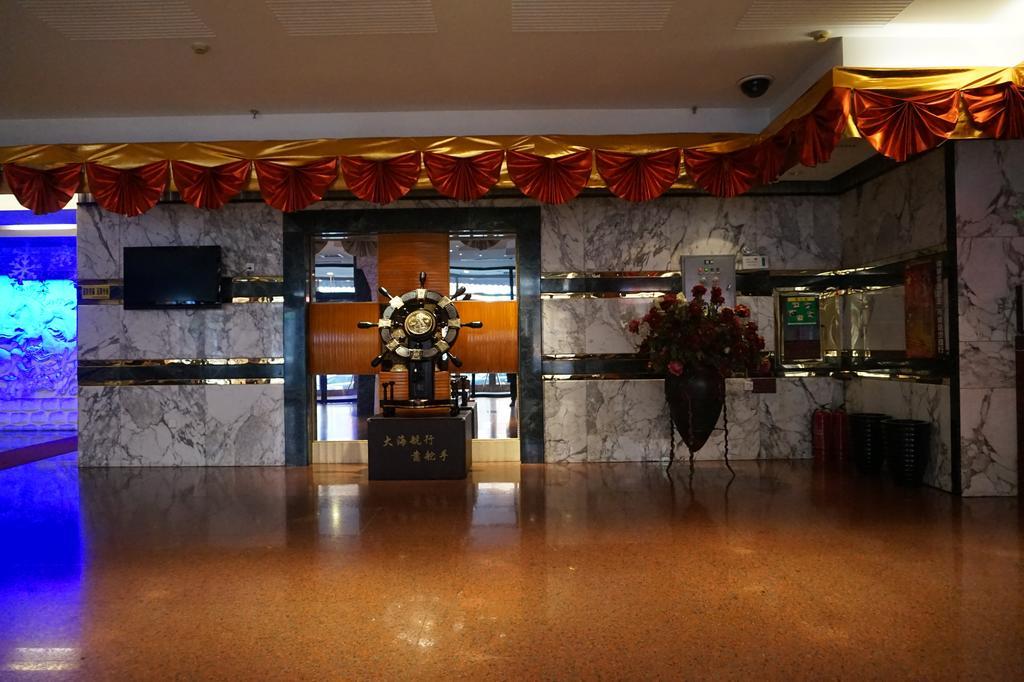 Bremen Holiday Hotel Харбин Экстерьер фото