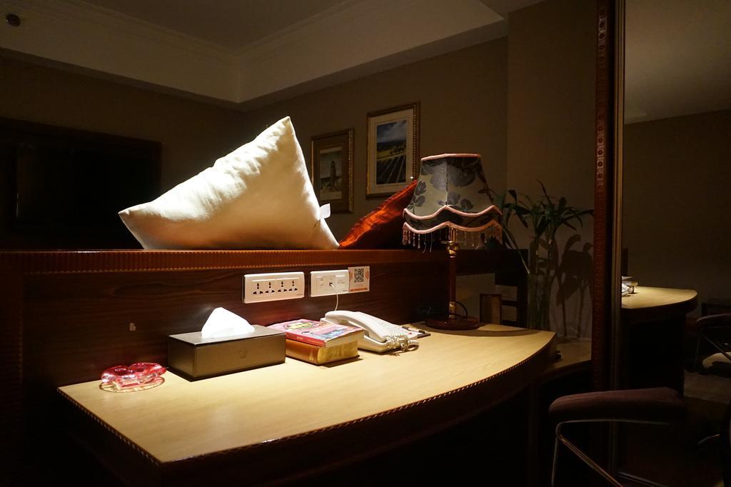 Bremen Holiday Hotel Харбин Экстерьер фото
