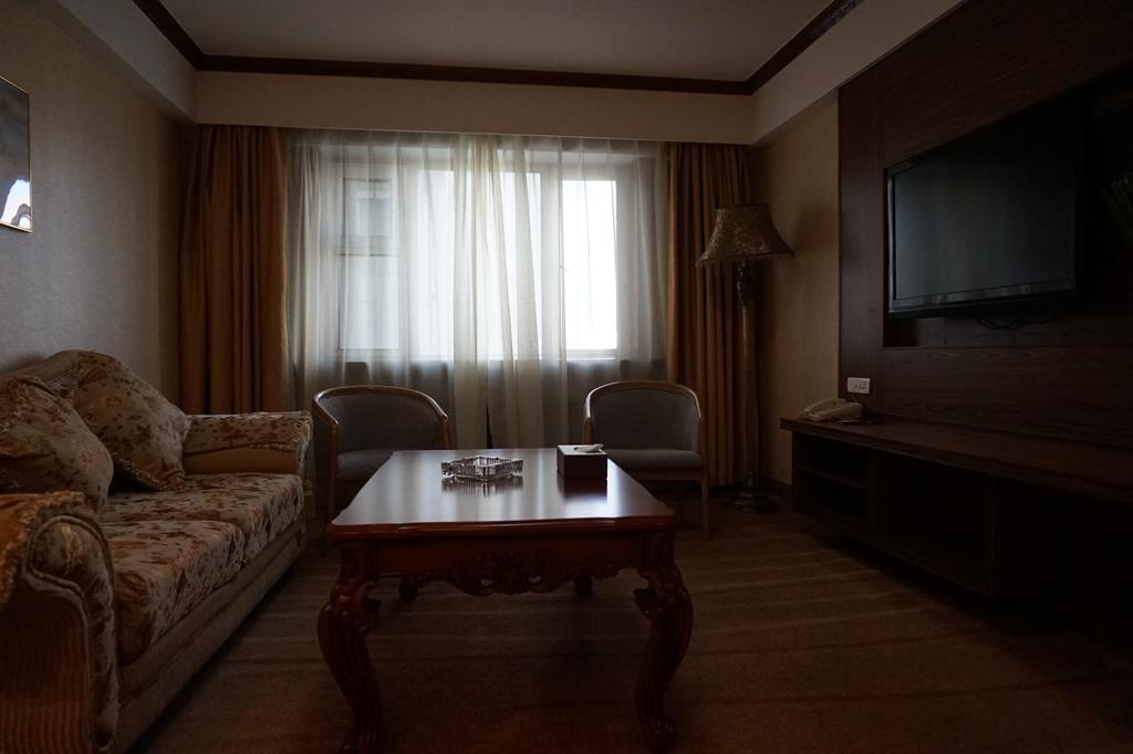 Bremen Holiday Hotel Харбин Экстерьер фото