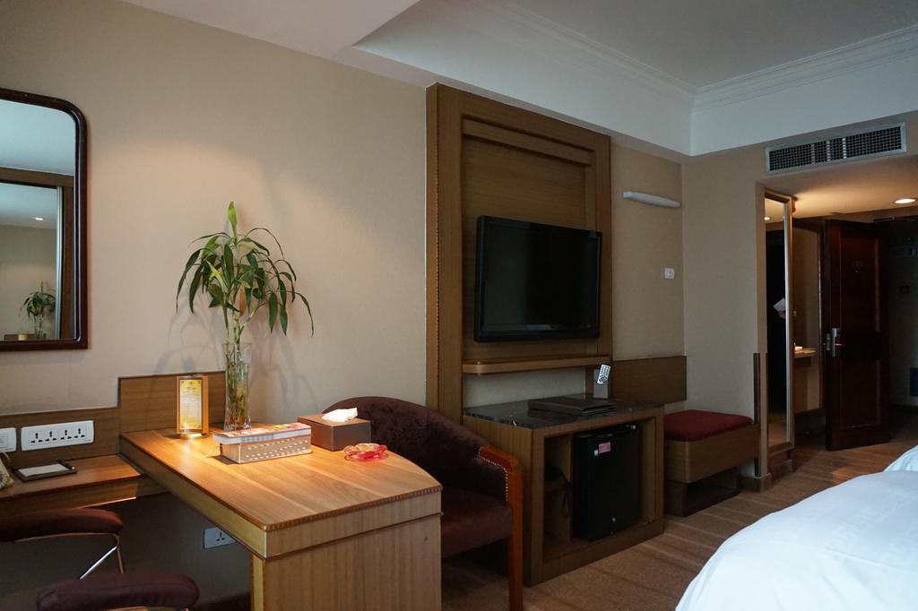 Bremen Holiday Hotel Харбин Экстерьер фото