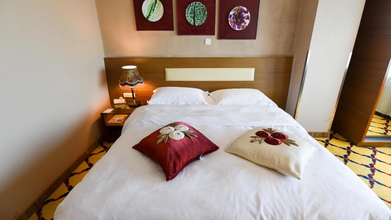 Bremen Holiday Hotel Харбин Экстерьер фото