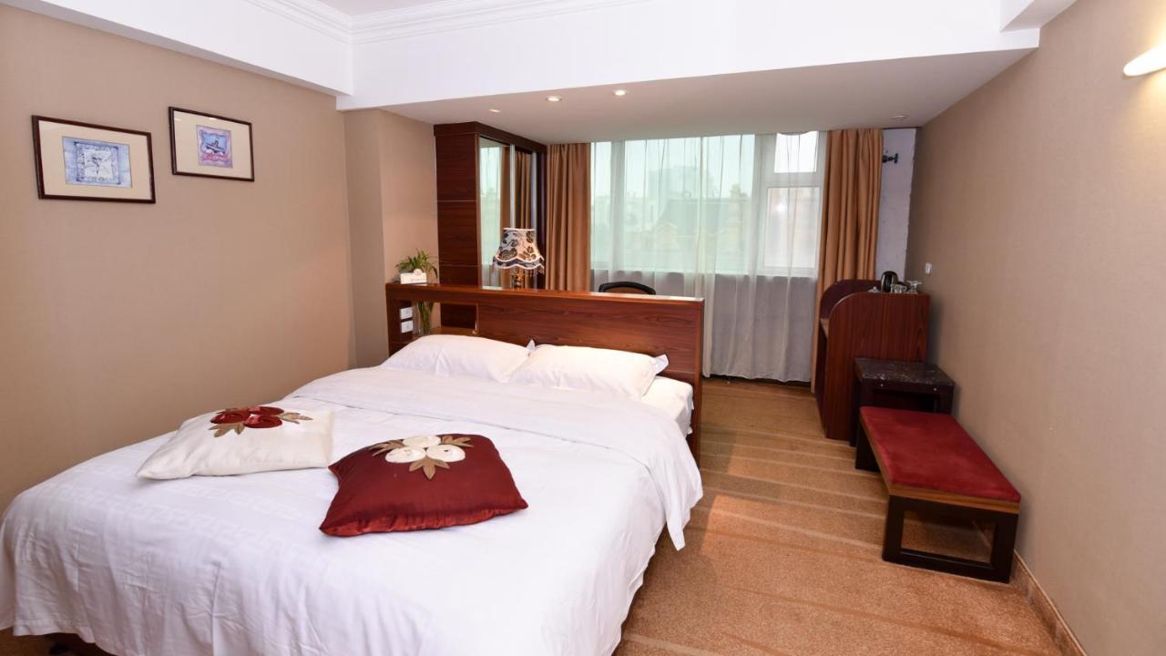 Bremen Holiday Hotel Харбин Экстерьер фото