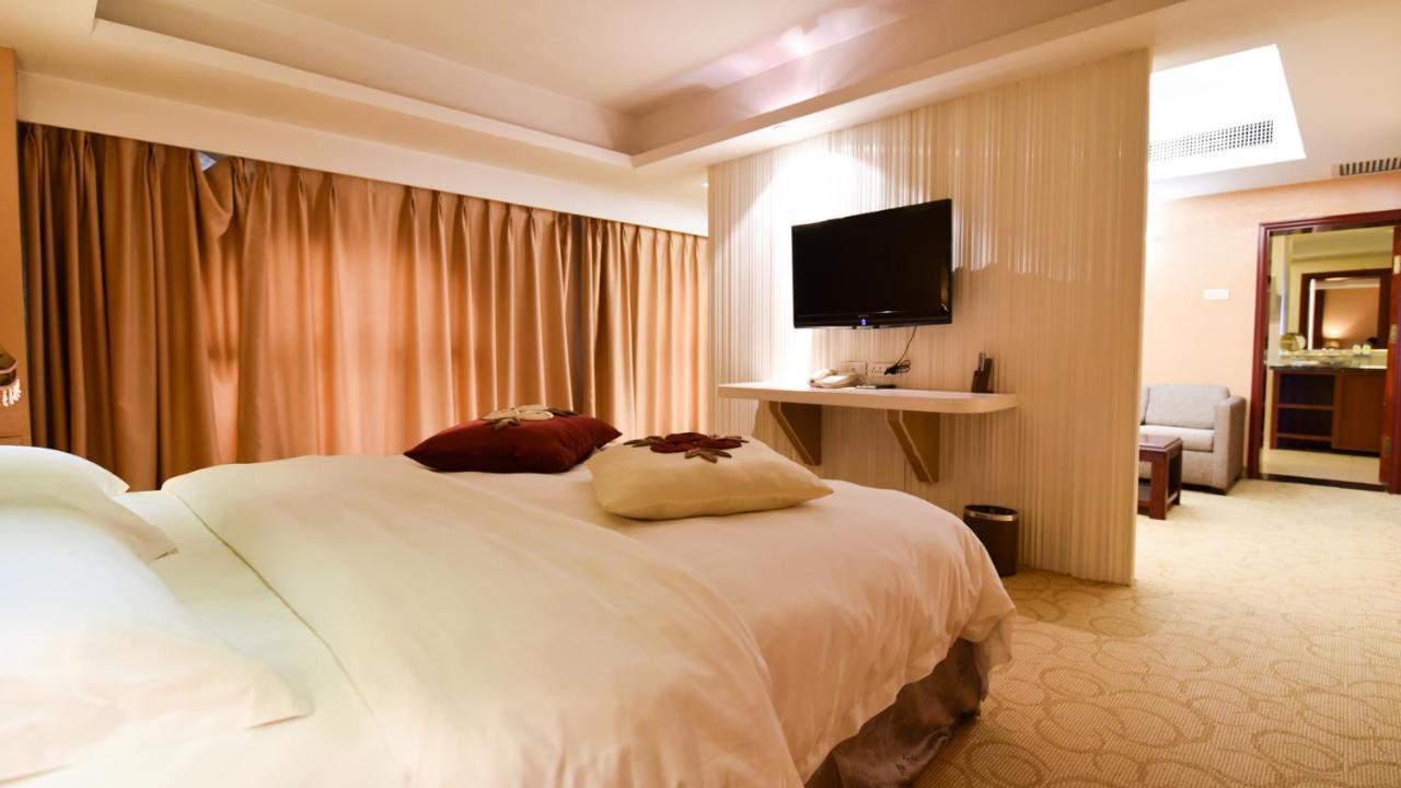 Bremen Holiday Hotel Харбин Экстерьер фото